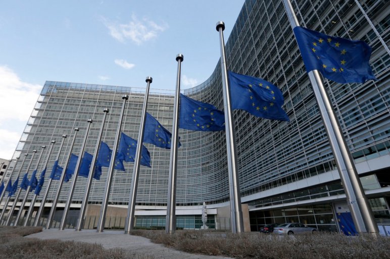 Az EB nem az európai polgárok akarata szerint végzi a tevékenységét
