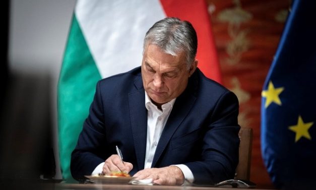 Orbán Viktor: Három veszély fenyegeti az országot, a népvándorlás, a járványok és Gyurcsány