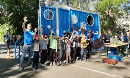 Az ungvári iskolások műanyaghulladékból készítettek tárgyakat