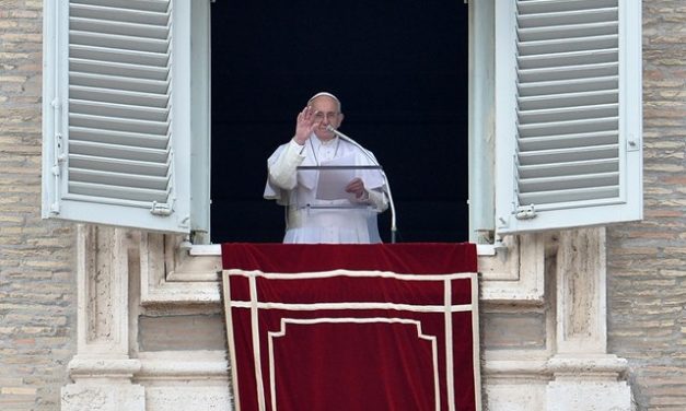 Most már hivatalos: Budapestre érkezik Ferenc pápa