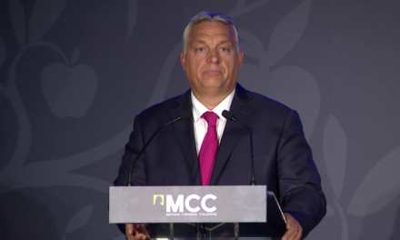 Orbán Viktor: A politikai vezetők feladata, hogy felkészítsék a népüket a rá váró kihívásokra