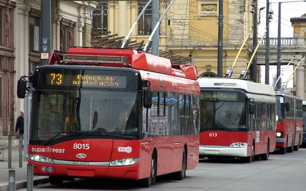 Életveszélyes buszokat és trolikat talált a BKV-nál a Fővárosi Kormányhivatal