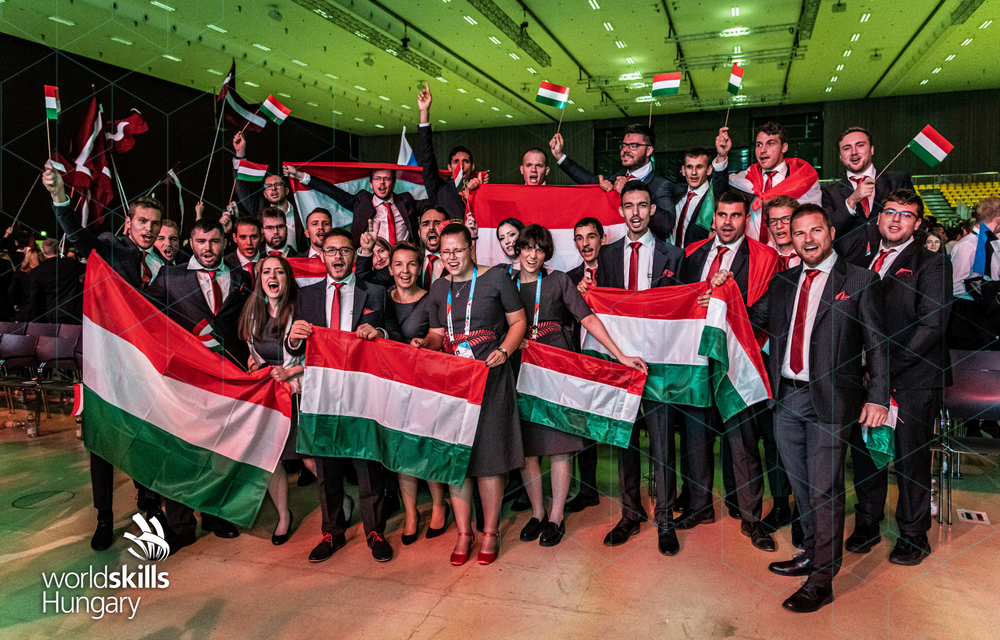 Magyar informatikusok kiemelkedő sikere a szakmák Európa bajnokságán