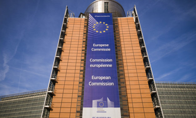 Az Európai Bizottság pofátlan próbálkozása