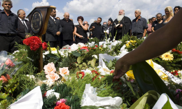 A roma gyilkosságsorozat áldozataira emlékezett a CÖF-CÖKA Roma Klubja