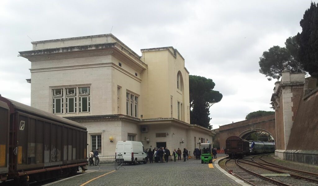 Vatikán vasútállomás