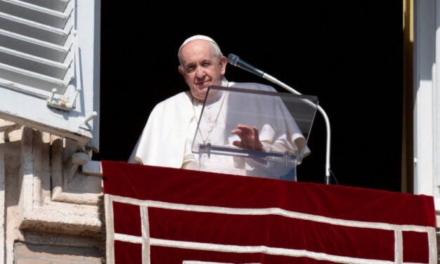 Ferenc pápa: Szentségtörő kegyetlenség, ami Ukrajnában történik