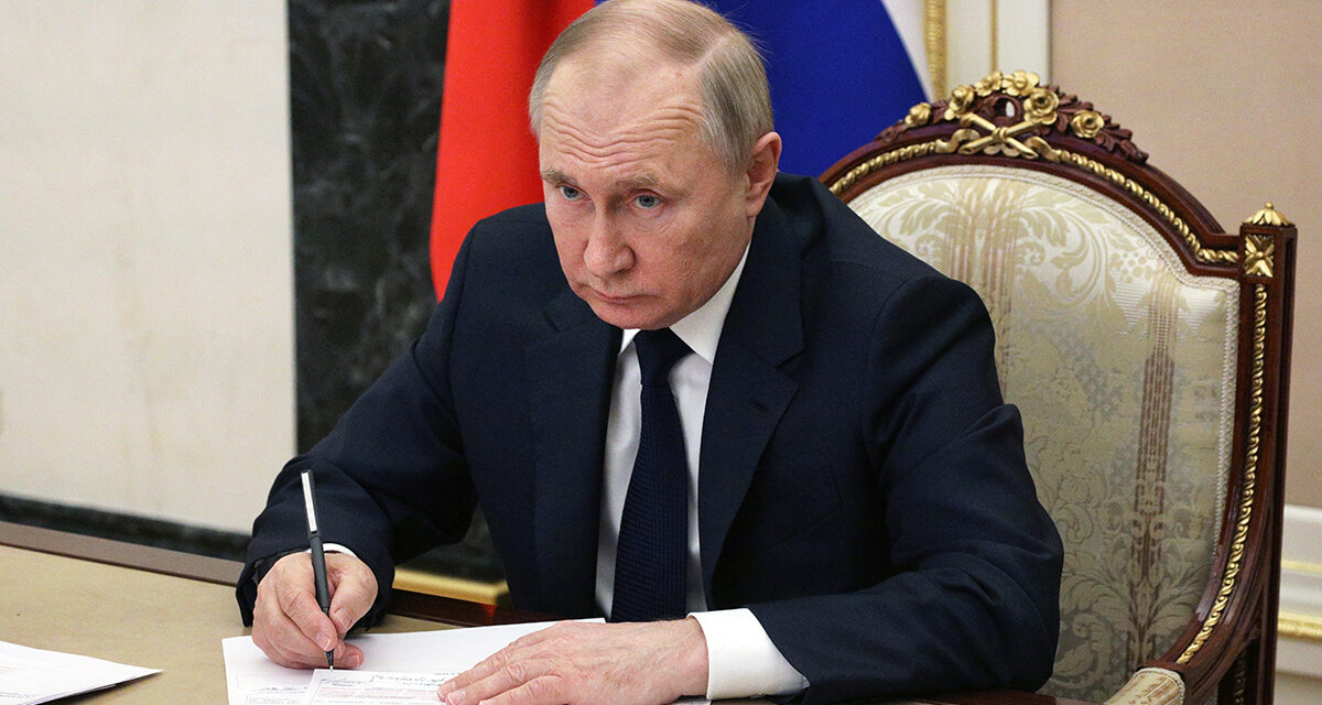 Putyin betiltotta a nyersanyag- és termékexportot