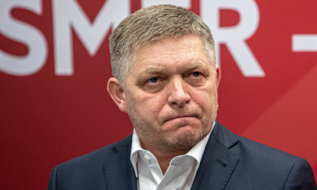 Fico: Orbán Viktor, nem pedig Heger intézte el a mentességet Szlovákiának