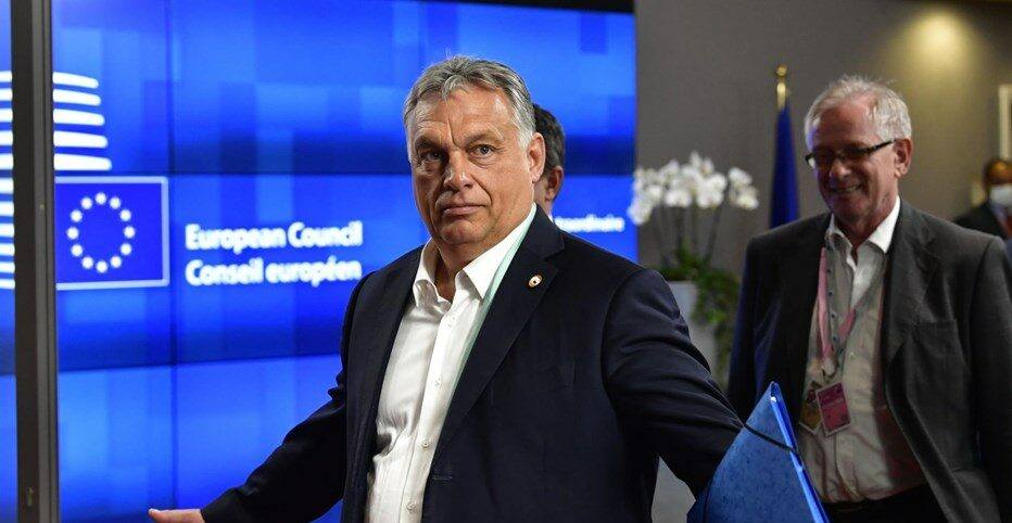 Orbán: Magyarország a családok elszegényedésével járó intézkedések ellen fellép