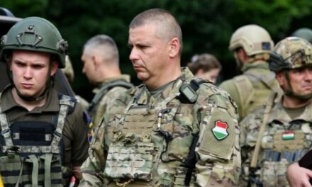 Hivatalos látogatást tett Ukrajnában a Magyar Honvédség parancsnoka