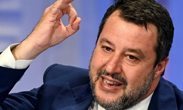 Salvini: Fennáll a konkrét veszély, hogy döntenünk kell, ki fűthet be és ki nem