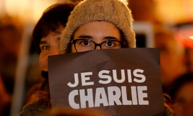 Kommentelők: mi nem vagyunk Charlie Hebdo