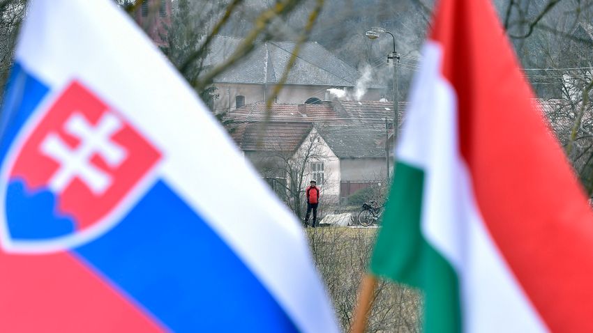 Mi lesz a magyarokkal, ha szétesik a szlovák kormány?