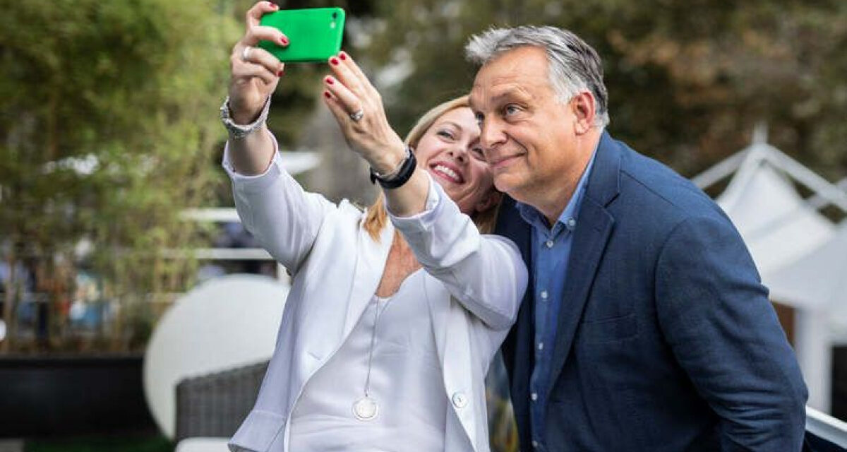 Közel kétharmados fölényben Orbán Viktor szövetségesei az olasz választások előtt