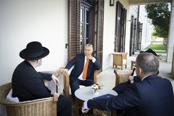 Orbán Viktor az izraeli főrabbival tárgyalt