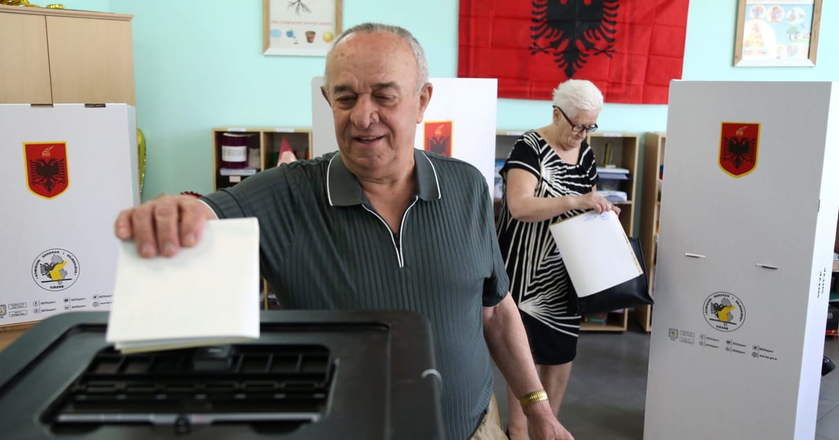 Az albán választási eredmény nem egyértelmű, miután a műsorszolgáltatók visszatartják a kilépési szavazásokat