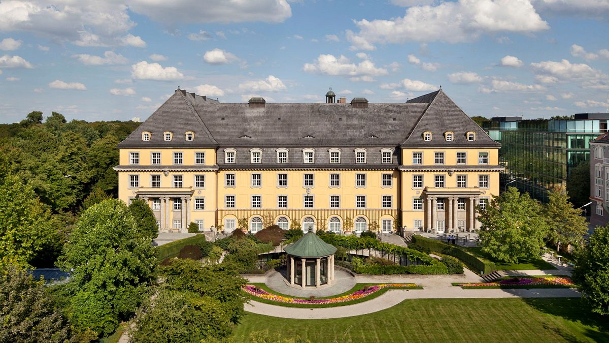 A Munich Re jelentése a tűzveszteségről, de a profit kilátásokkal ragaszkodik
