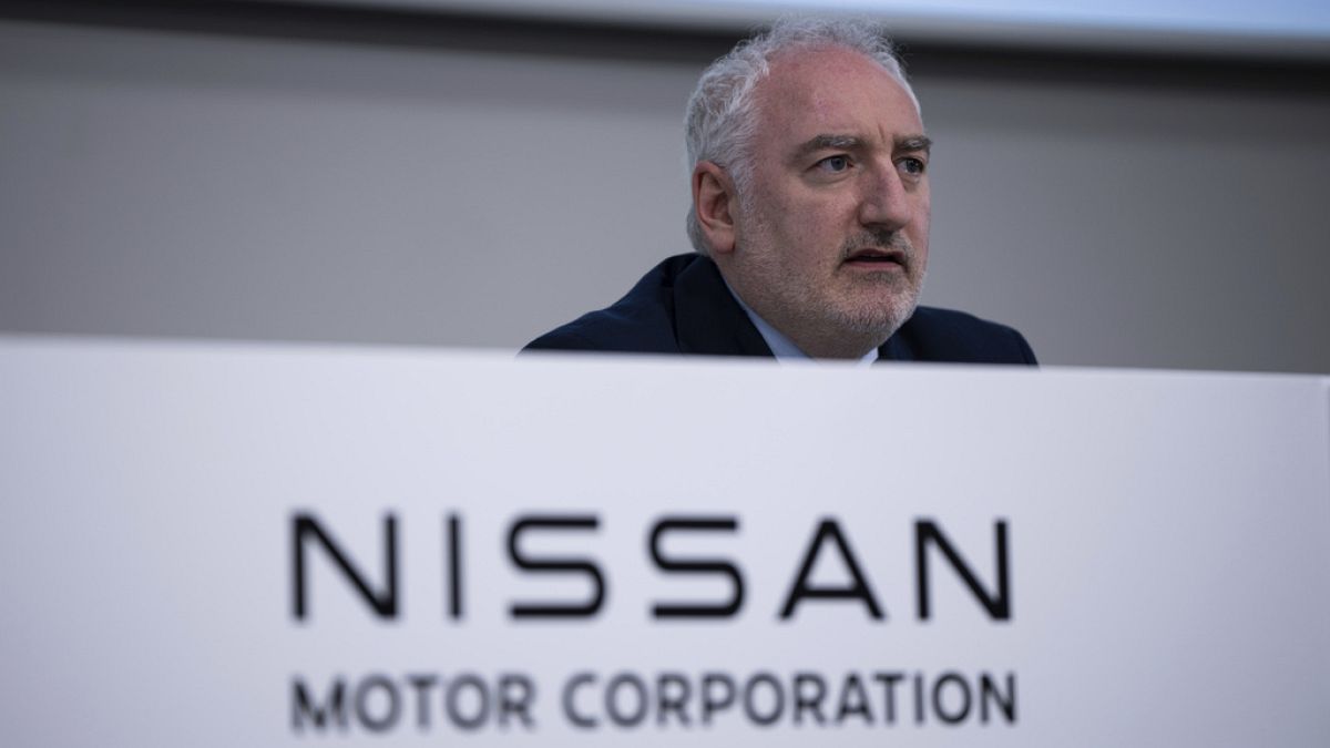 A Nissan 20 000 munkahelyet bocsát ki, mivel a japán autógyártó veszteségeket jelent