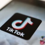 A Tiktok hirdetési adatbázisa megsérti az EU platformszabályait - mondja a Bizottság
