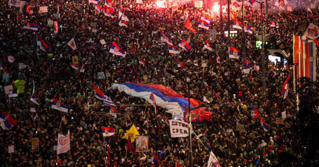 Az Európában a demokratikus hátrányok Amerikának tanulságokat tartanak