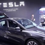 A franciaországi Tesla sofőrök beperelik Elon Musk EV készítőjét, hogy „szélsőjobboldali szimbólummá” váljanak