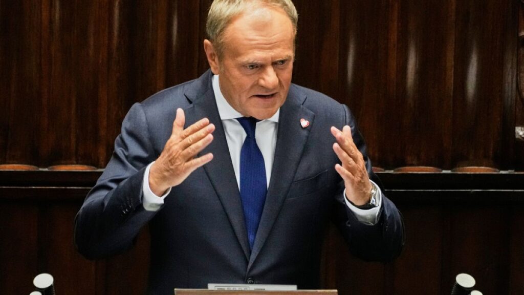 Exkluzív: A volt lengyel miniszterelnök azt mondja: „Mr. A tusk fájó vesztes ”