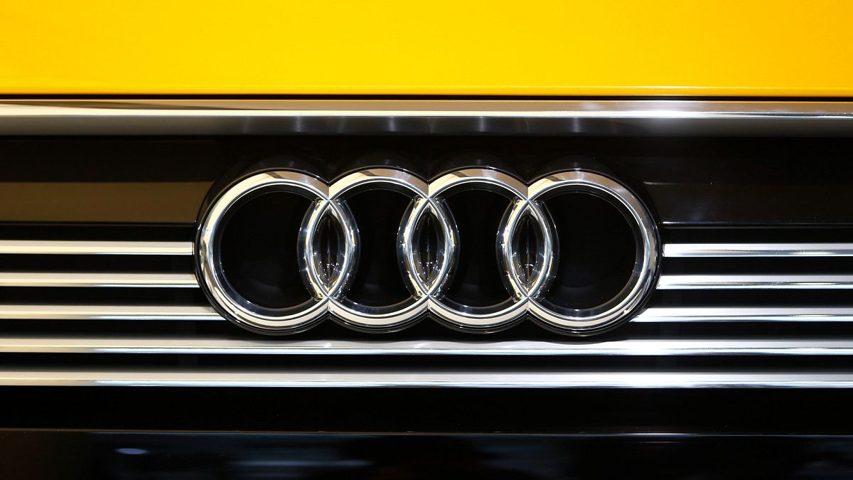 Az Audi rögzíti az erőteljes teljesítményt, amelyet az elektromos járművek értékesítése növel