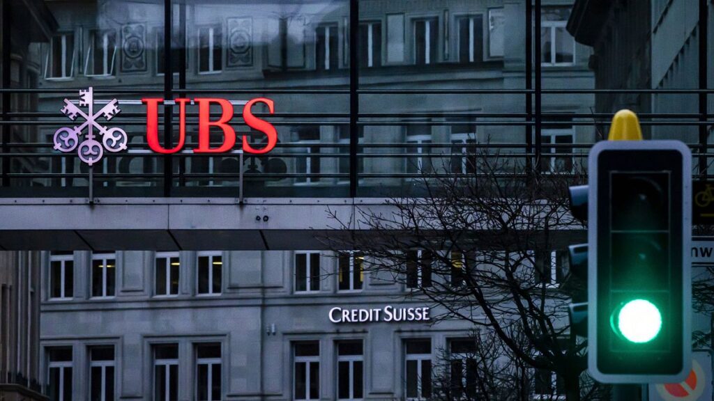 UBS, hogy több százmilliót fizetjen az USA adószondájának jóváírása érdekében