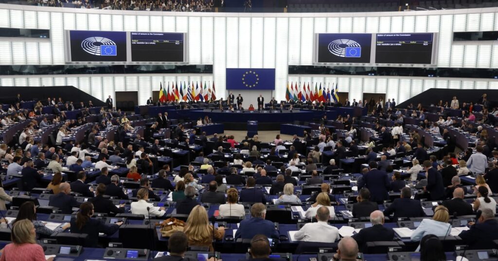 Brüsszel arra készteti, hogy blokkolja a költségvetési kifizetéseket az EU demokratikus hátrányai számára