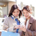 Betiltások, mesterséges intelligencia és Hitlert dicsérő chatbotok: Melyek voltak az idei legnagyobb botrányok a közösségi médiában