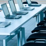 A jelentés arra figyelmeztet, hogy az uniós vállalatok lemaradnak a mesterséges intelligencia versenyében az elégtelen befektetés és a régi rendszerek miatt