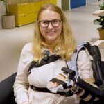 Ez a világ első teljes kar külső váza, amely nagyobb függetlenséget biztosít a stroke-os betegeknek