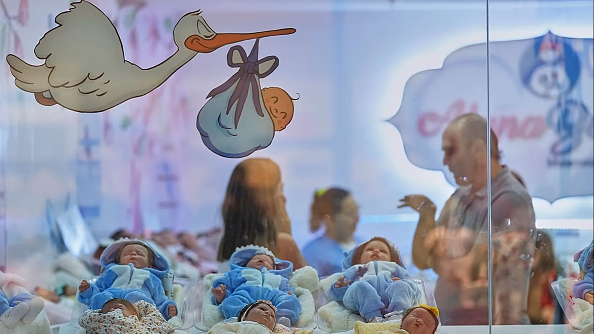 A jelentés szerint Közép-Ázsia népesedési fellendülése ellentétben áll Európa demográfiai hanyatlásával