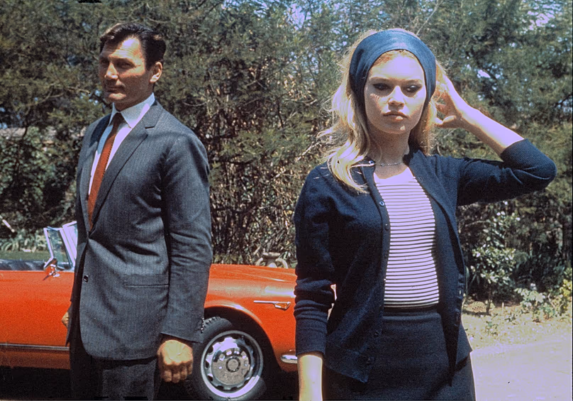 FÁJL: Bardot Jack Palance színésszel Jean-Luc Godard Le Mepris című filmjének forgatása közben, Róma, 1963
