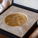 A Nobel-díjat el lehet adni vagy el lehet adni? Néhányan már megtették ezt a múltban