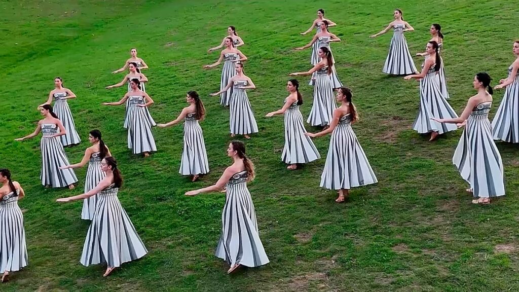 Egy nap az ókori Olimpia életében az olimpiai láng meggyújtásának papnőivel