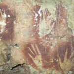 Praktikus munka: Indonéziában talált sablonos sziklafestmények a világ legrégebbi barlangművészete