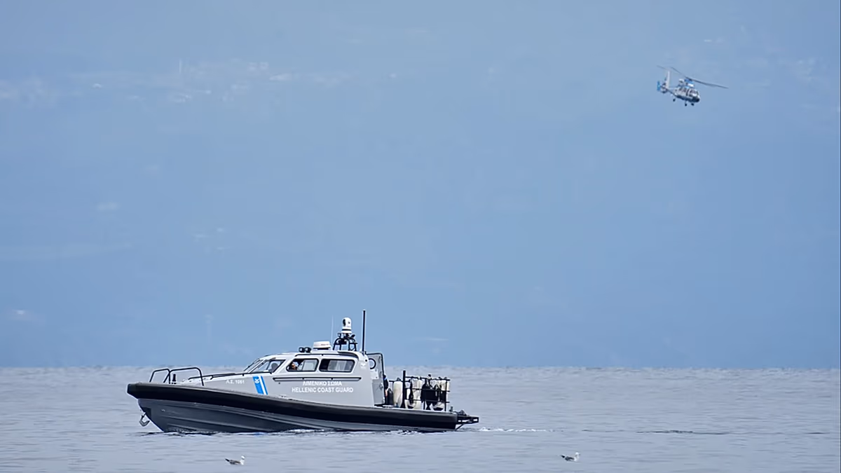 Egy ember meghalt és három eltűnt, miután egy migránshajó elsüllyedt a görög szigetnél