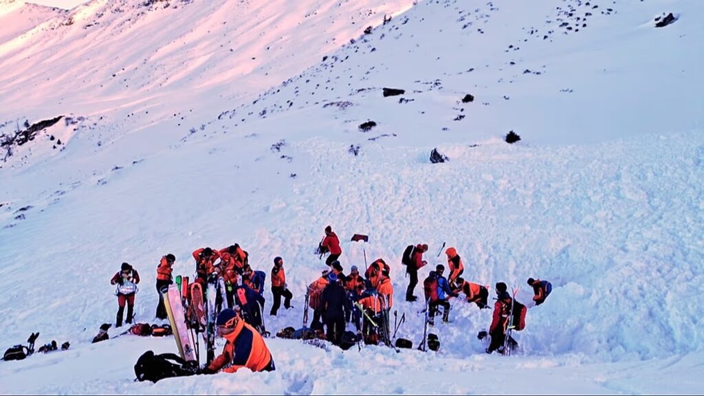 Öt síelő vesztette életét egy két lavinában Nyugat-Ausztria alpesi régióiban