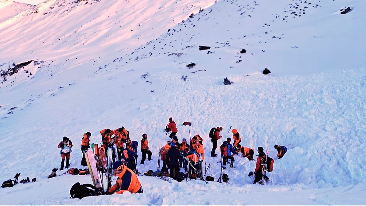 Öt síelő vesztette életét egy két lavinában Nyugat-Ausztria alpesi régióiban