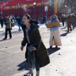 Százak gyűlnek össze Alex Pretti emlékművénél, annak a férfinak, akit a határőr megölt Minneapolisban.