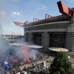 A San Siro stadiont lebontják, miután eladták az AC Milannak, és jóváhagyták az Intert