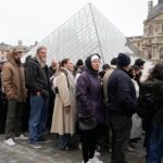 A zsalu szivárgása: a 19. századi mennyezetet festették, amely sérült vízvezeték miatt