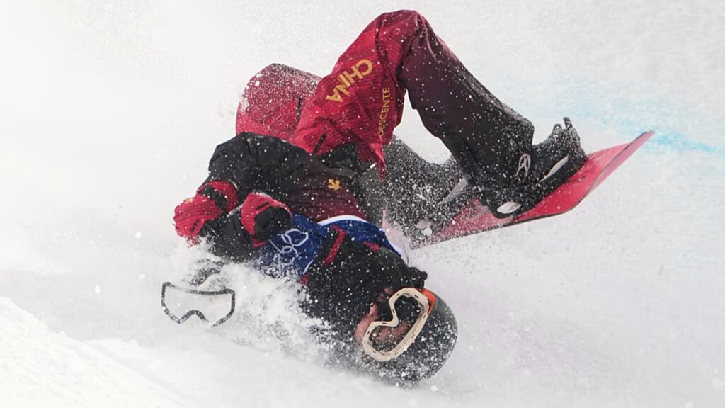 Minél keményebb az esés... A legimpozánsabb képek a 2026-os olimpiai játékok eséseiről