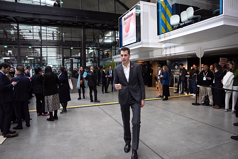 FÁJL. Arthur Mensch, a Mistral AI vezérigazgatója a 2025. februári párizsi AI Action Summit alkalmával rendezett eseményen