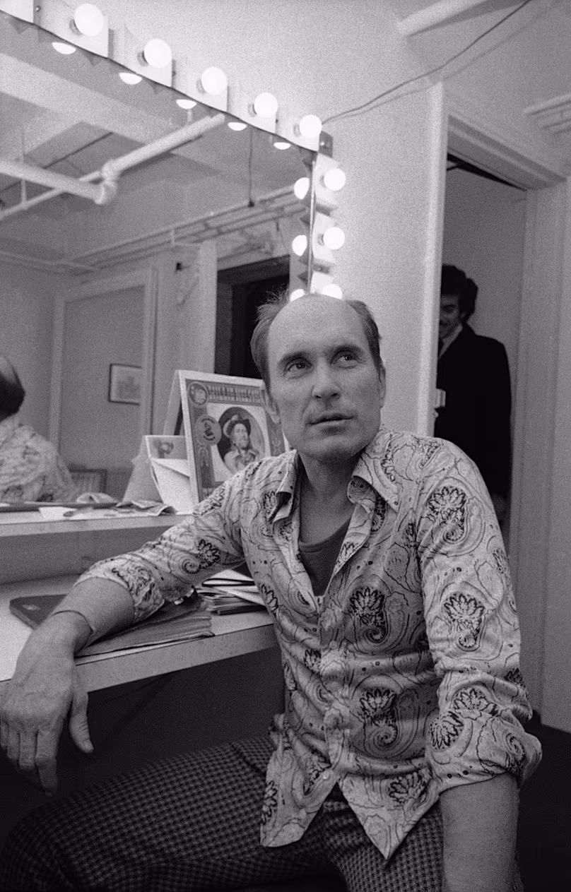 Robert Duvall bemutatja a pólóját egy új Broadway-darabban, "amerikai bivaly," a darab premierje után a New York-i Ethel Barrymore Színházban, 1977. február 8-án.