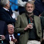 A Manchester United társtulajdonosa bocsánatot kért, miután azt mondta, hogy az Egyesült Királyságot „gyarmatosították” a bevándorlók