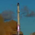 A SpaceX jégre helyezi a Mars-küldetés terveit, és ehelyett megfordul a holdvárosban