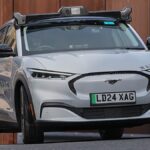 Beülnél egy sofőr nélküli taxiba? A mesterséges intelligencia által hajtott robotaxist tesztelik Londonban